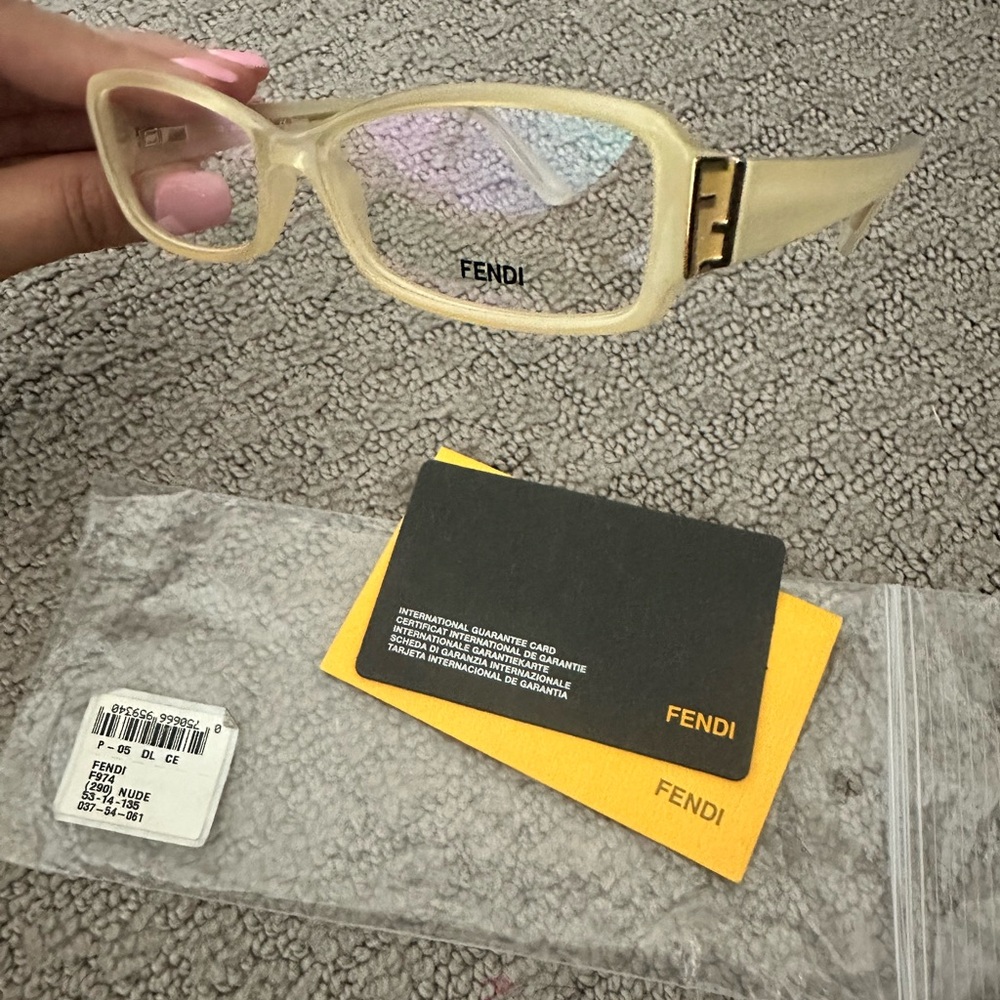 Fendi NWT women’s reading eyeglasses Ivory Frame Glasses